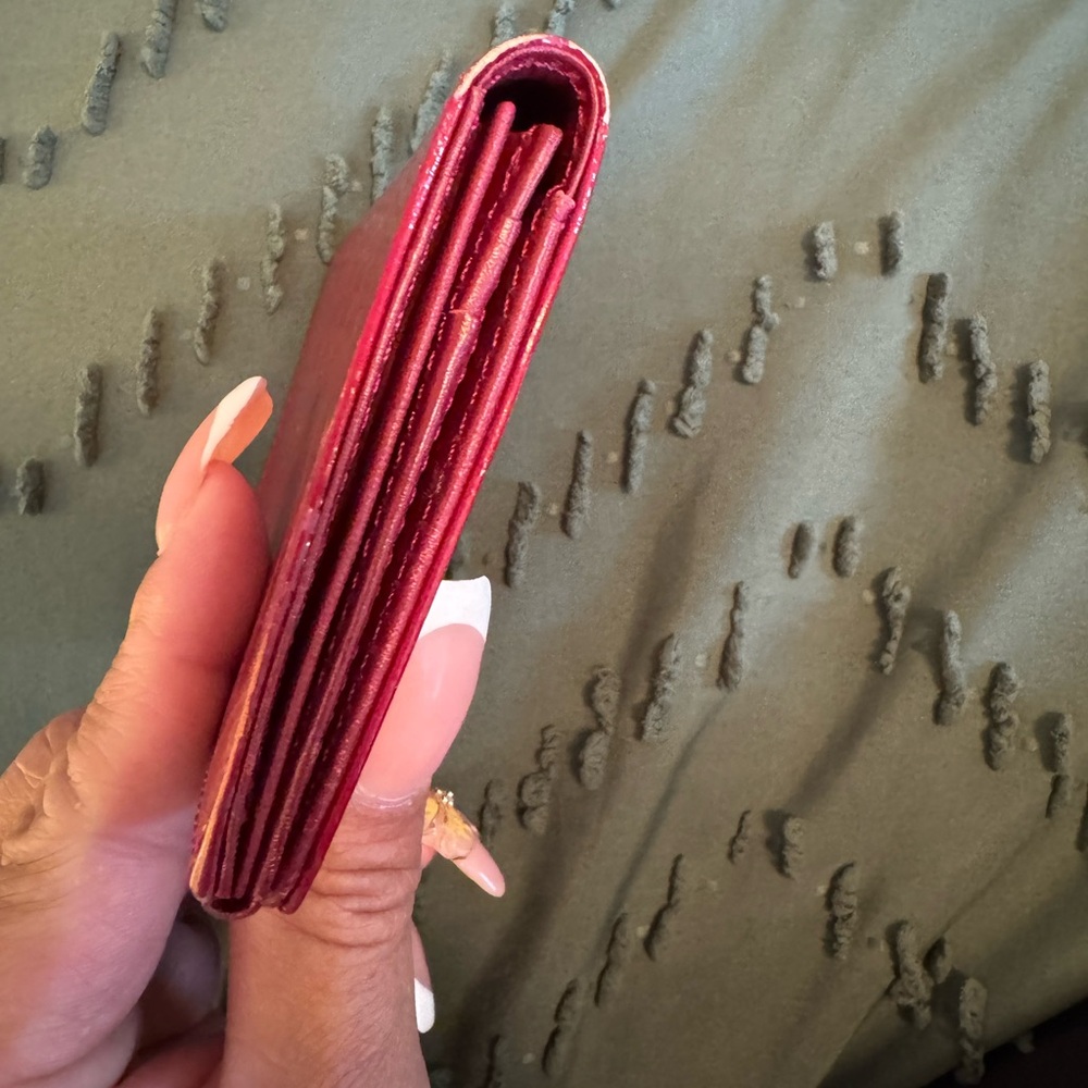 Red Burberry Embossed Card Holder - Picture 7 of 8